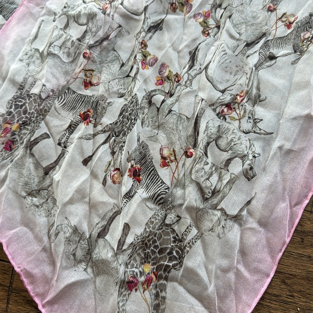 Ted Baker London Silk Scarf Elephants Giraffes Rhinos floral - Picture 5 of 6